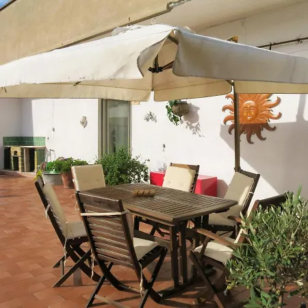 Lägenhet La Terrazza Di Ines, A Lovely House With A View